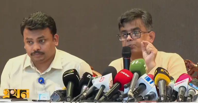 কথা বলছেন শফিকুল আলম